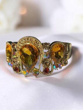 🌺BLING Glass Stone Bracelet